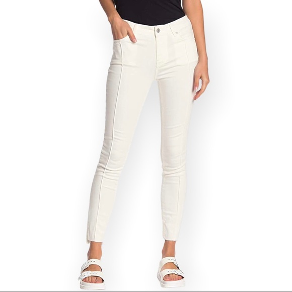 Free People Denim - Free People Women’s Denim Jeans White Distressed Bottom Hem Size 29